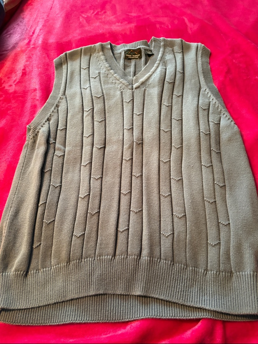 Greg Norman Collection Men's V-Neck Cable Knit Sweater Vest - Gray